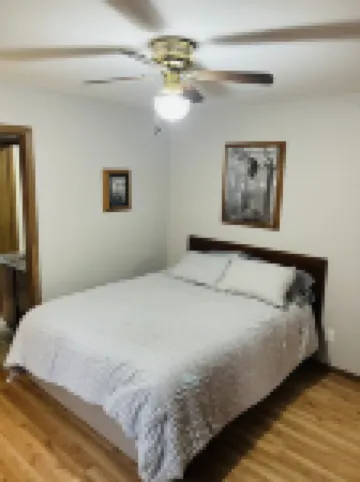 Amazing 3 bedroom 3 bath Lake drive resort house