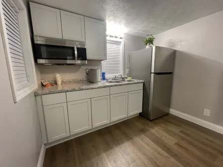 Quaint, tiny home in the small town of Bainbridge.  Newly remodeled.