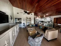 Fun in the Sun! Private Pool, 37' Dock and Cabana Club! Hotels in Key Colony Beach