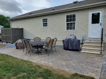 PRICE DROP - HIGHLY RATED! Cozy, single family home close to beach and golf Отели в г. Ошен Вью