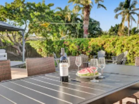 Resort Villa 6BR Heated Pool Beach Volleyball Game Room Mini Golf Hotels in Lighthouse Point