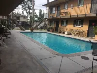POOLSIDE SUITE Fresno/Clovis