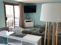 Year round beach house 5 minute walk to beach with all the comforts of home. Hotels in York