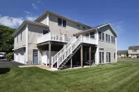 PLENTY OF ROOM FOR WHOLE FAMILY!! Hotel in zona Point Judith Lighthouse