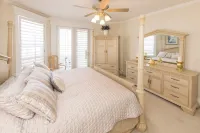 Luxury Multi-Level Oceanfront- Salt Water Pool- Heated Option &Spa, Pet Friendly