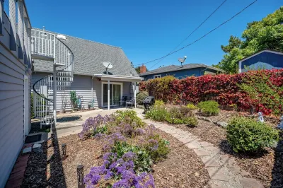 Charming Home on the Hill with Ocean Views - two Queen beds and one full bed
