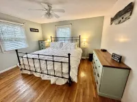Updated 4Br Close to Downtown Chatham, Beaches, Bike Path & Tennis Pickleball Hotels in Chatham