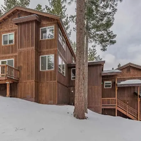 Alpine Escape - Apartment Suite in North Tahoe