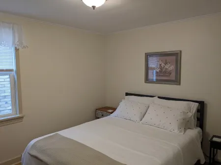 Sweet One Bedroom in the heart of the Keweenaw! Отели в г. Куино Каунти