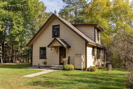 Secluded cabin on Pine River