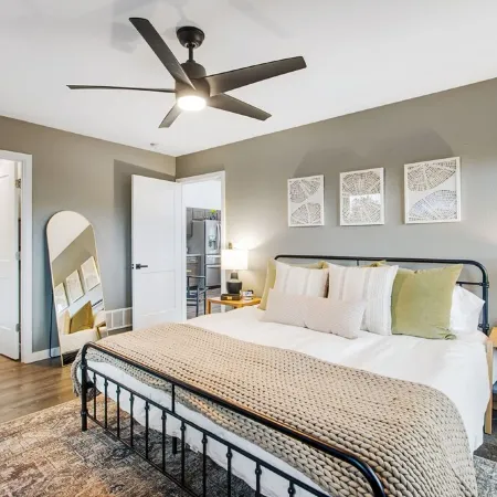 Mountain & Pond Views, Hot Tub, Loft+3BR, Stargazing, Kid + Dog Friendly