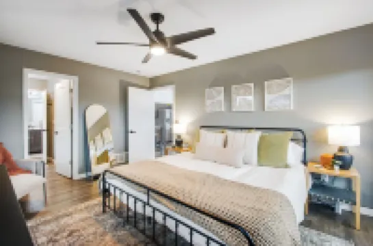 Mountain & Pond Views, Hot Tub, Loft+3BR, Stargazing, Kid + Dog Friendly