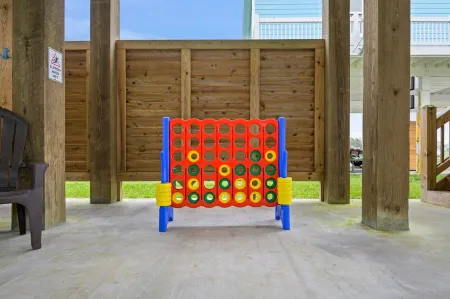 Back to School Savings! Hot Tub, Pet Friendly & Direct Beach Access!