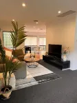 5 min drive from Terrigal Beach. Modern apartment. Hotels in Terrigal
