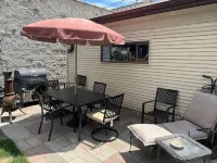 Stylish, Inviting 2-BR near Logan Square and Wrigley Field