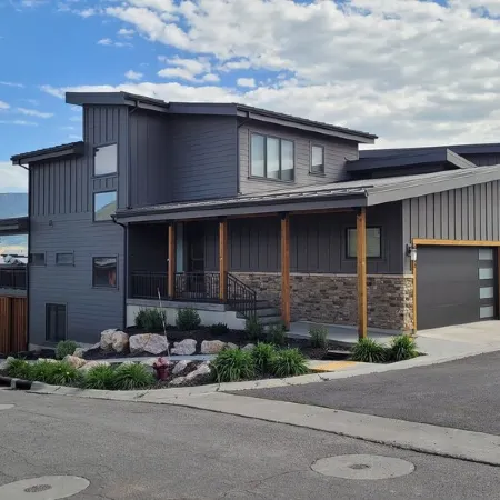 Beautiful Lakehouse on Pineview Reservoir near 3 ski resorts
