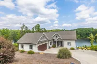 Lake Keowee waterfront Escape!