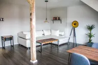 EXCLUSIVE 2 BR. Top floor apartment in a great location!