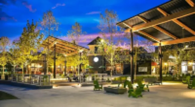 Premium Townhome #2 w/ 2 King Beds & Luxury Baths