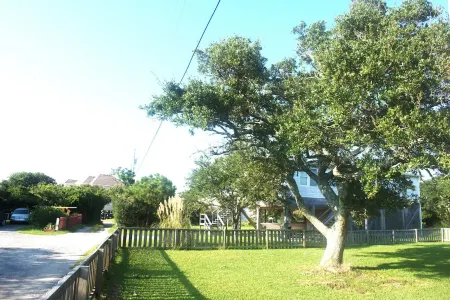Tranquil Tides Retreat in Frisco, Outer Banks, North Carolina! Отели в г. Фриско