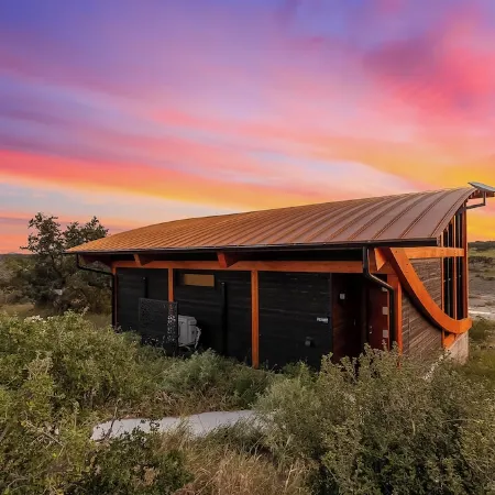 Pedernales River Guesthouses - BLUE