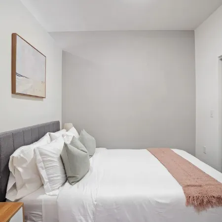Luxury Apartment in Downtown with/Pool/Gym/Rooftop