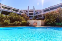 2 Rooms+Cabin-Air Conditioning- Swimming Pool- South-Facing Terrace- Lovely Lake View, Wifi.