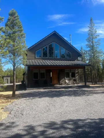 BRAND NEW!! 3-bedroom cabin in fantastic Two Rivers North, free WiFi