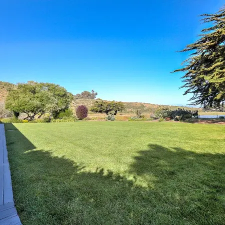 Beach Condo, 3 Bedrooms/2 Bath, Sleeps 9 Private Corner Patio Views of Dunes