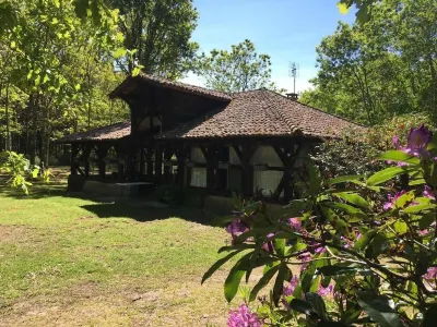 The Glade 13/14 Pers. Ocean & Forest. Natural, Quiet, Authentic, Unique. Hôtels à proximité de : La Grande Maree