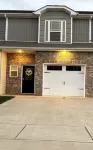 Beautiful Townhome with Pool 거버너스 스퀘어 몰 주변 호텔