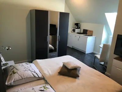 Newly built holiday apartment in a modern country style. 10 min bike path to the beach