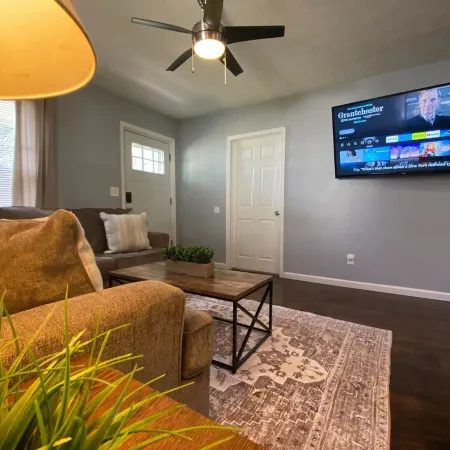 Cozy 2 bedrooms House