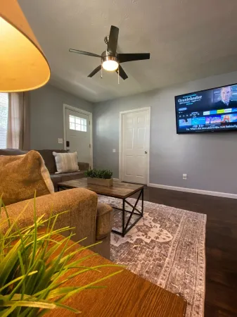 Cozy 2 bedrooms House