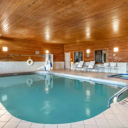 Country Inn & Suites by Radisson, Watertown, SD