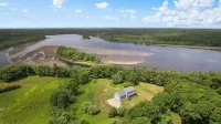Brunswick Lux 4BR Sunset River View with 4 Acres Big Lawn