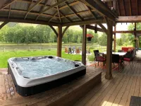 Fly Fisherman's Lodge on the Bitterroot River, Lolo Mt Hotels in Lolo