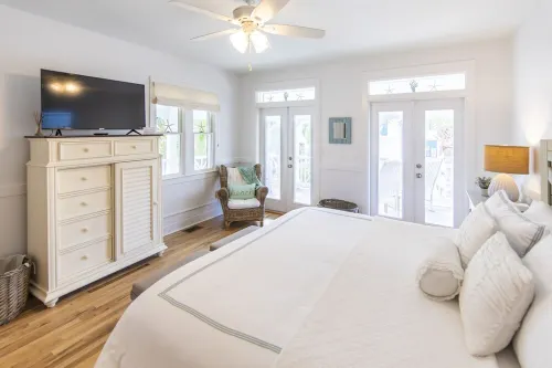 A Glimpse of Heaven in Carillon Beach! Steps to Beach w/ Complimentary Loungers!