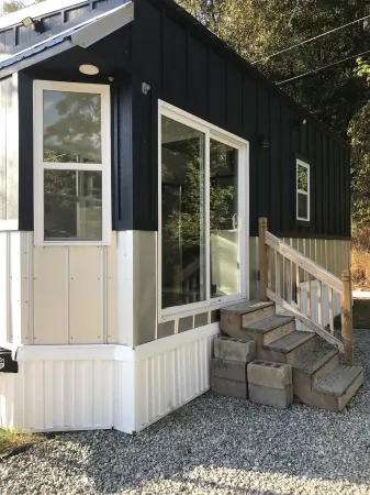 Tiny Home in Macon Georgia Отели в г. Мейкон