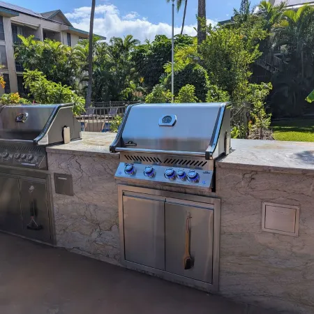 Beautiful 2 Bdrm by Charley Young Beach. Walk to Kihei Downtown. from 99/Night!