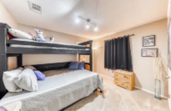 2 Bed ,2 bath private home with hotub & fire pit FortWorth,TCU,Stockyards,Rodeo