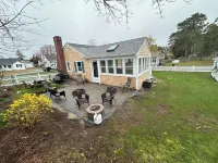 Dennisport : Dog Friendly with a fenced in large yard. 1/2 mile from beach Hotels in Dennis Port