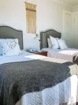 3BR on Main Street ★ Downtown Belmont ★ 5 Min Walk Hotel dekat Daniel Stowe Botanical Garden