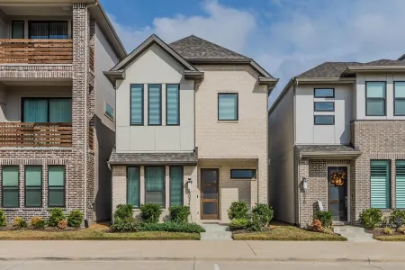 Contemporary Home with Office, Centrally Located Отели рядом с достопримечательностью «TUMI Store - Legacy West»