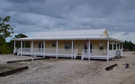 Saufley House - Intracoastal Beach Cottage, Perdido Key, Florida