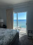 Beautiful Beachfront Condo,  Crystal Shores West #305 - 75" TV Walk to Hangout