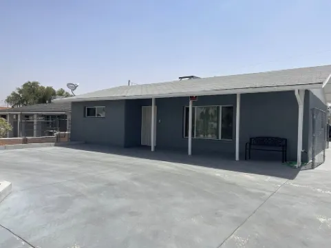 Cozy home away from home, close to lake and casinos Отели в г. Буллхед Сити