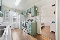2-bedroom apartment in delightful Killeen with WiFi, AC