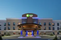Holiday Inn Express & Suites Glendive Hotels in Glendive