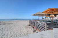 Capitola 'Rose Cottage' in the Heart of Capitola Village
